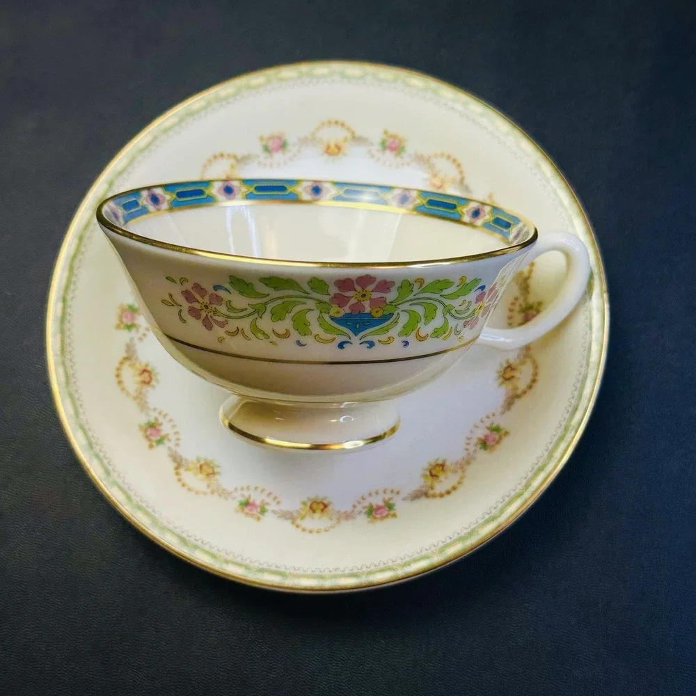 Mismatched Tea Cups & Saucers Set Of 2 Vintage China